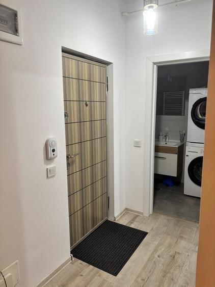 Garsonieră decomandată în Gorjului