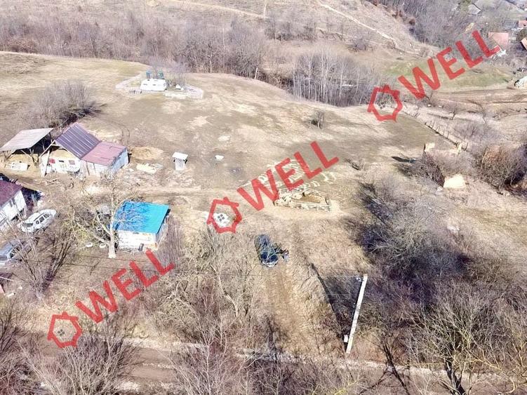 Teren intravilan de 2675 mp, în Pădureni