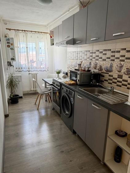 Garsonieră decomandată în Central