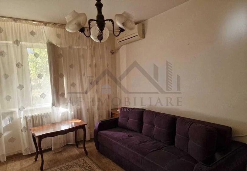 Apartament cu 3 camere decomandat în Filiași