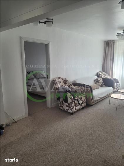 Apartament cu 3 camere decomandat, mobilat în Mioriței