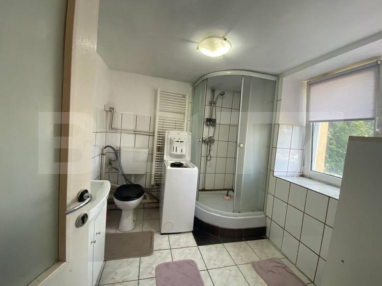 Garsonieră decomandată, mobilată în Gruia