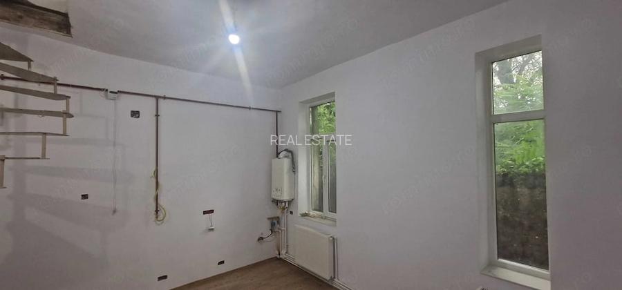 Inchiriez studio pe 2 niv., la casa, situat pe Clea Floreasca inters. cu L.A. Banciulescu Gheorghe,