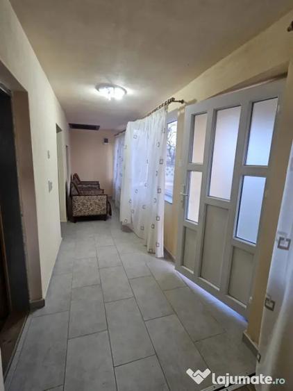 Casă cu 3 camere cu Teren 1090 Mp în Pielești