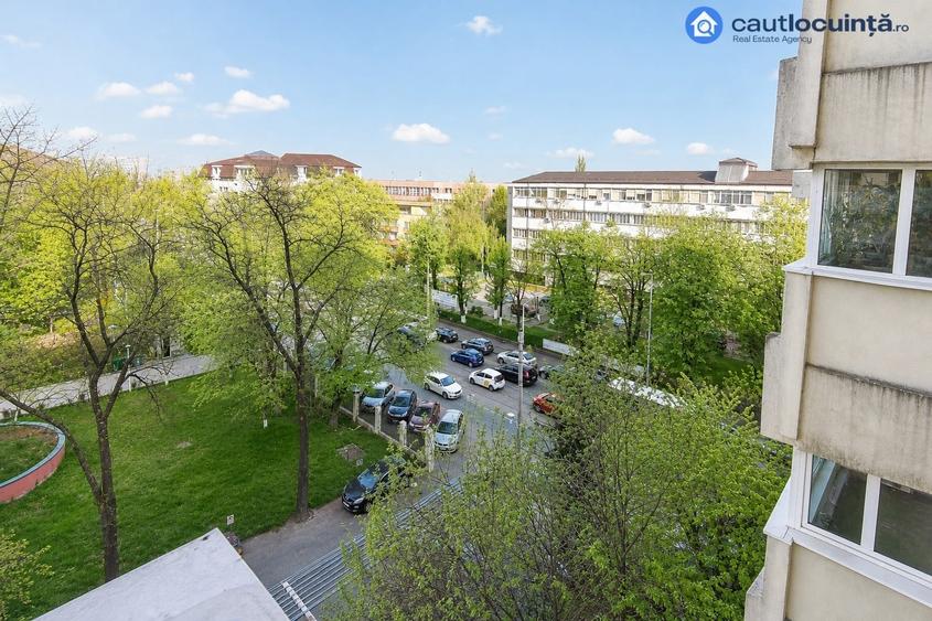 Apartament cu 3 camere în Tei