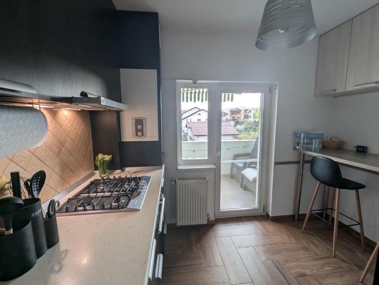 Apartament cu 2 camere decomandat, mobilat în Bucium