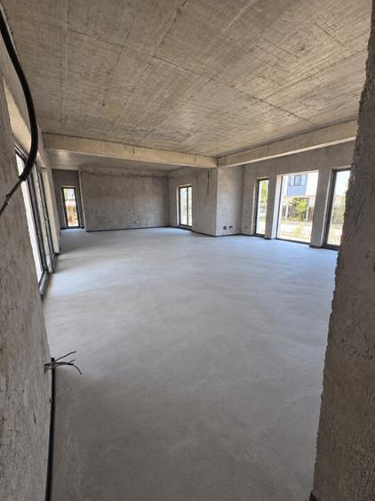 Casă individuală cu 5 camere cu Teren 850 Mp în Haliu