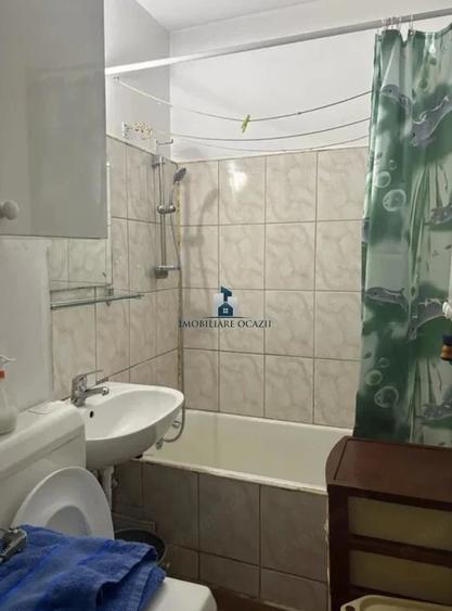 Garsonieră semidecomandată în Apărătorii Patriei