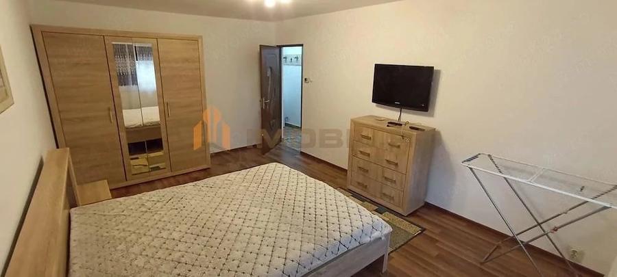 Garsonieră decomandată în Podul de Fier