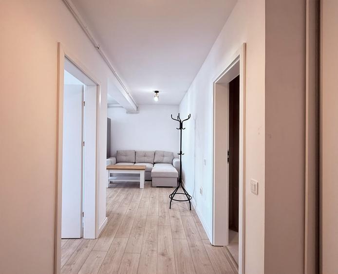 Apartament cu 2 camere semidecomandat, mobilat în Florești