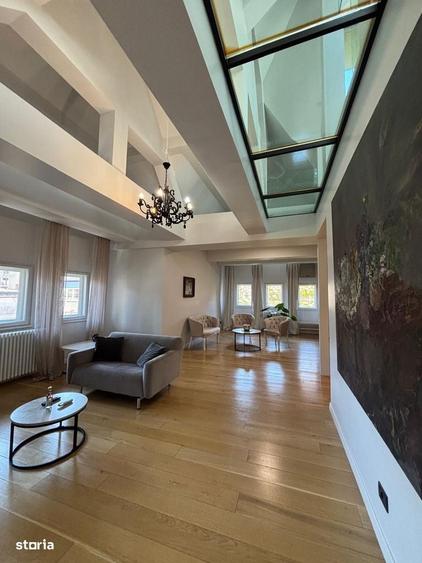 Apartament cu 4 camere în Capitale