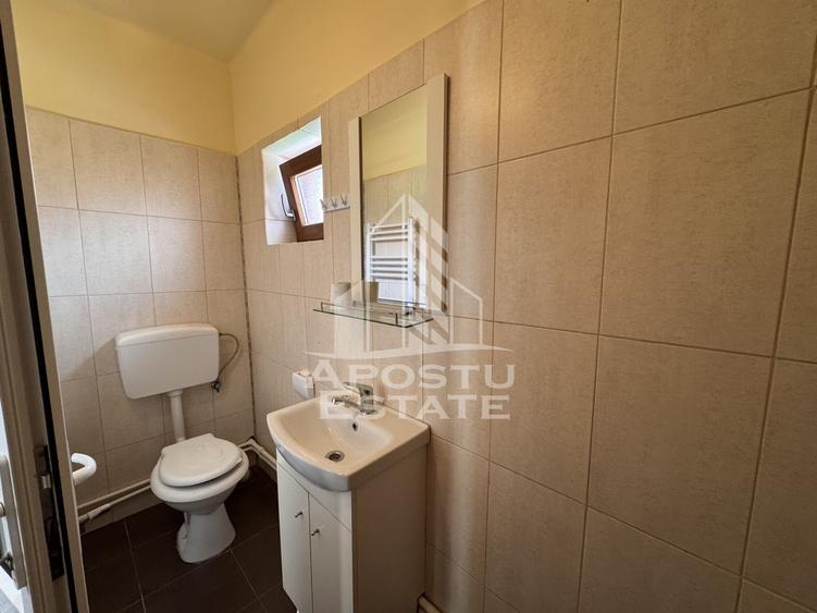 Casă individuală cu 12 camere cu Canalizare în Sălașu de Jos