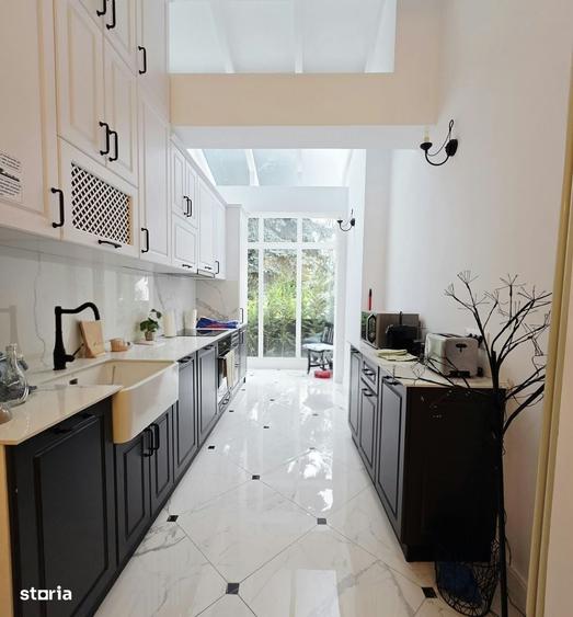 Apartament cu 4 camere în Ultracentral