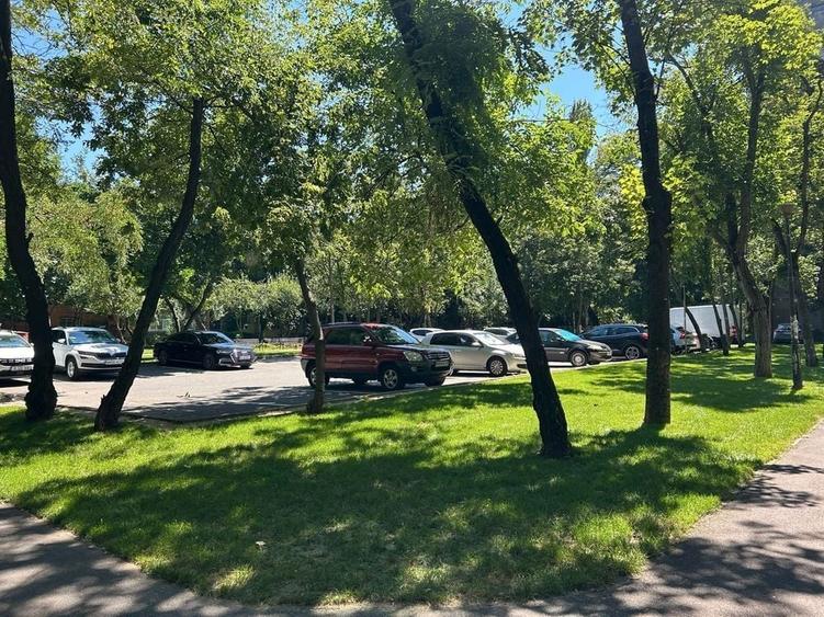 Apartament cu 2 camere decomandat în Drumul Taberei