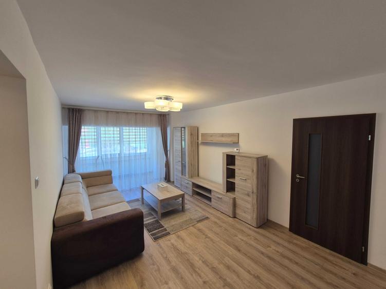 Apartament cu 2 camere semidecomandat, mobilat în Răcădău