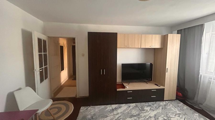 Apartament cu 2 camere semidecomandat în City Park Mall