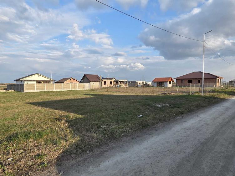 Spațiu comercial, în Sânmihaiu Român