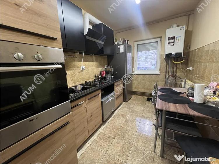 Apartament cu 3 camere decomandate si pivnita zona Valea Aur - 2