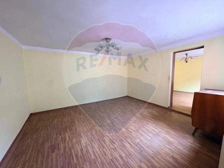 Casă cu 3 camere cu Teren 292 Mp în Sud