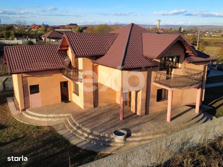 Casă cu 4 camere cu Teren 1019 Mp în Central