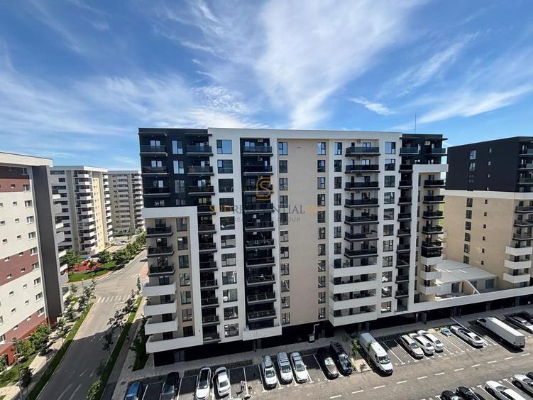 Apartament cu 4 camere decomandat în Metalurgiei