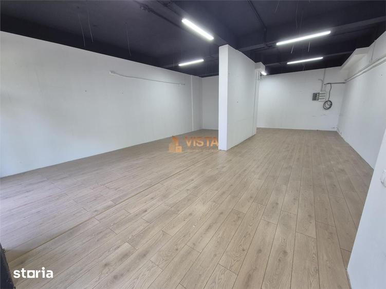 Spațiu comercial, de 80 mp, în Tractorul