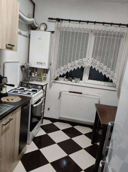 Apartament cu 2 camere decomandat în Florești