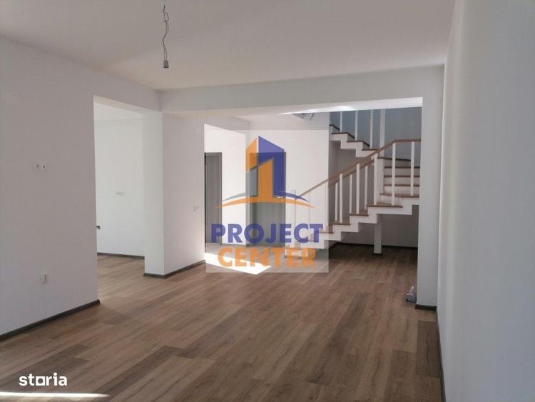 Casă cu 4 camere în Rogojina