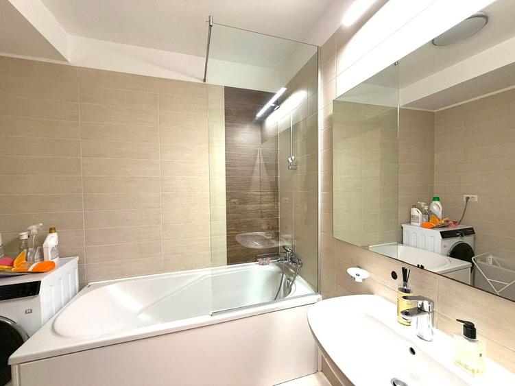 Apartament cu 3 camere, mobilat în Iancu Nicolae