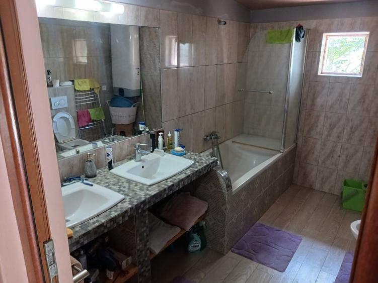 Casă individuală cu 5 camere cu Teren 1540 Mp în Jurilovca