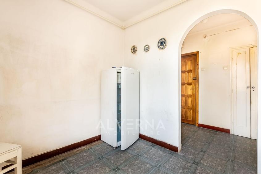 Apartament cu 2 camere semidecomandat în Horea