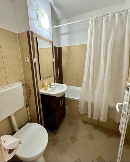 Garsonieră decomandată în Central