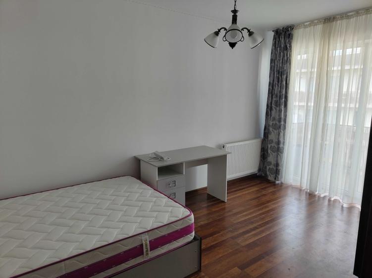 Apartament cu 3 camere nedecomandat în Florești