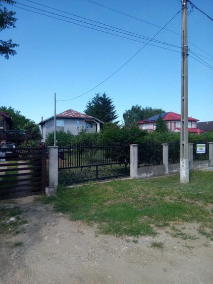 Casă cu Teren 1050 Mp în Frumușani