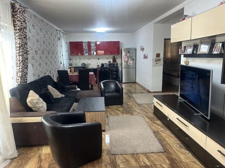 Casă cu 3 camere în Central