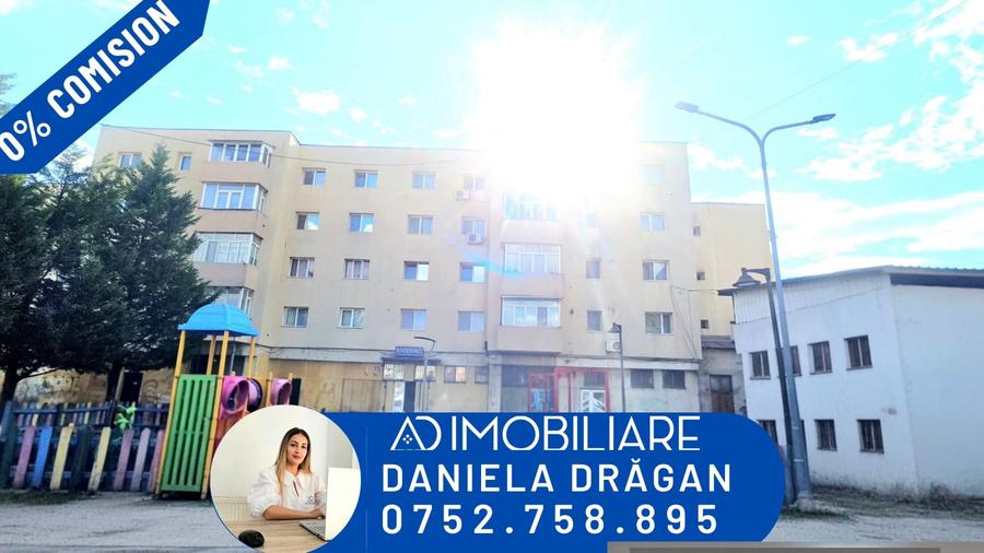 Apartament cu 2 camere decomandat în Central