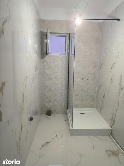 Casă cu 5 camere cu Teren 330 Mp în Central