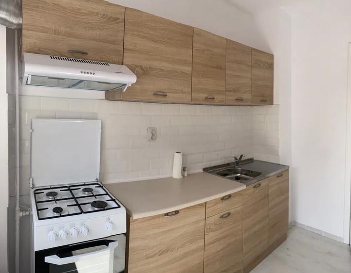 Apartament cu 2 camere decomandat în 13 Septembrie