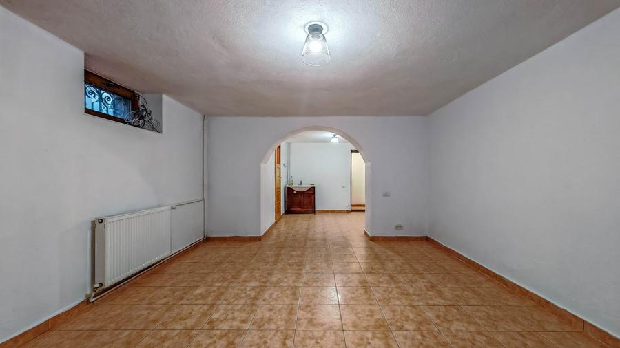 Casă individuală cu 7 camere cu Canalizare în Herăstrău