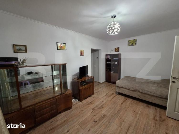 Apartament cu 2 camere, semidecomandat, 49m2 . zona Centru - 1