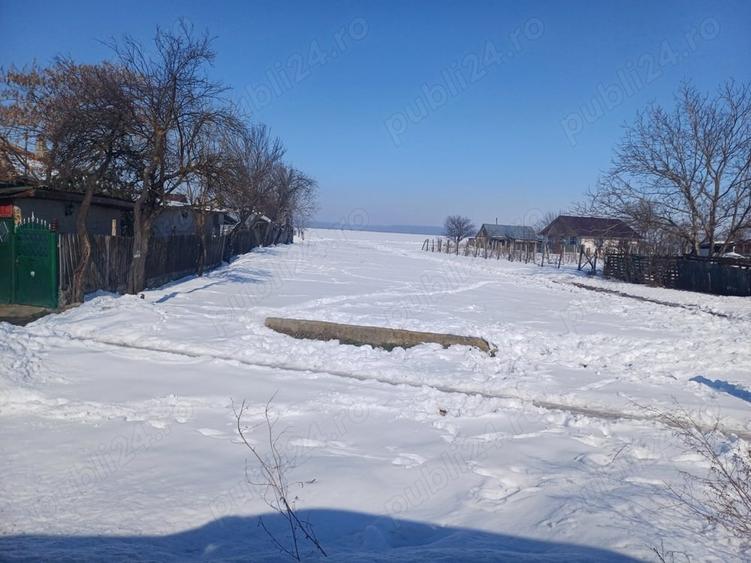 Teren de 2500 mp, în Tămădău Mare