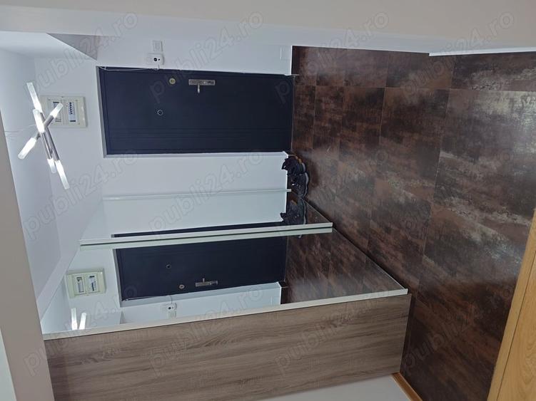 Apartament cu 4 camere decomandat în Libertății