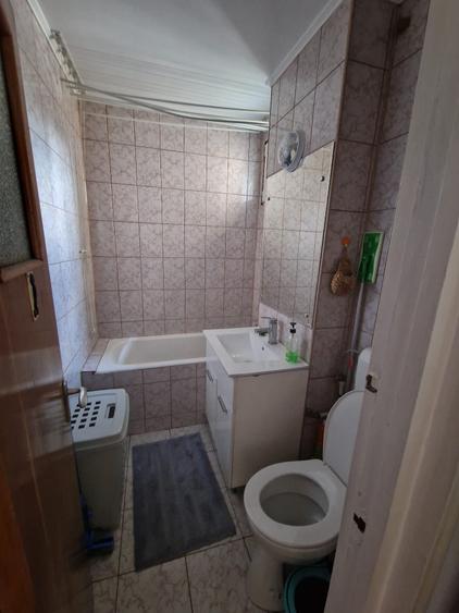 Apartament cu 3 camere în Dristor