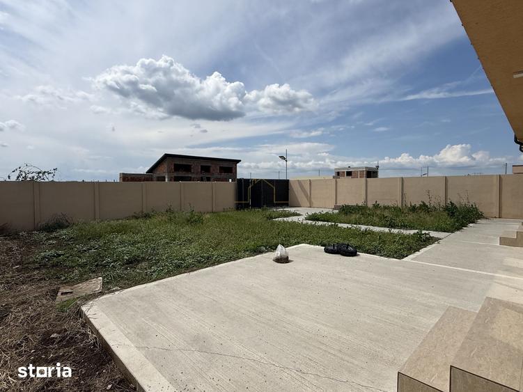 Casă cu 3 camere cu Teren 500 Mp în Domnești