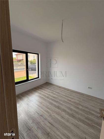 Casă cu 5 camere cu Teren 300 Mp în Central