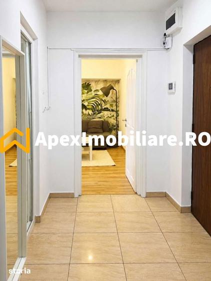 Apartament cu 2 camere semidecomandat, mobilat în Centrul Istoric