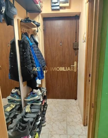 Apartament cu 2 camere semidecomandat în Militari