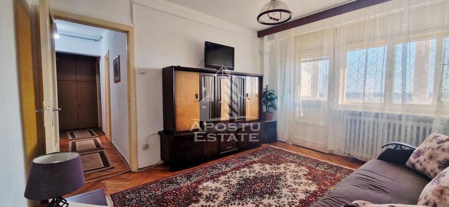 Apartament cu 2 camere decomandat în P-ța Unirii