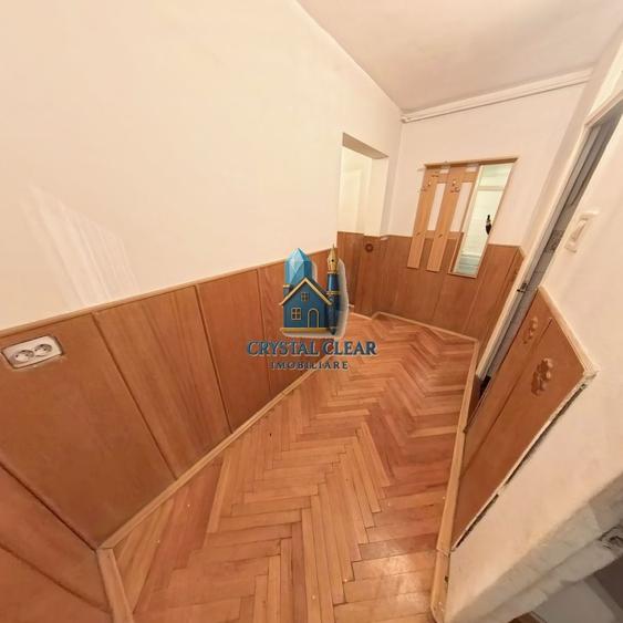 Apartament cu 3 camere semidecomandat în Tudor Vladimirescu