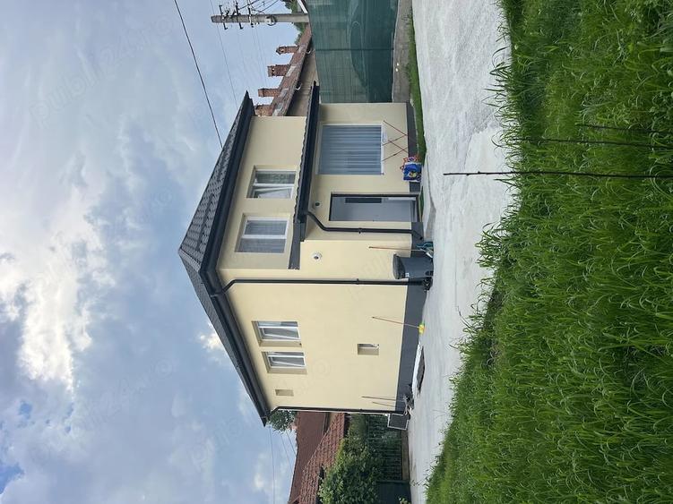Casă cu Teren 250 Mp în Central